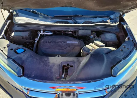 2019 Honda Pilot Touring z USA, uszkodzony, nr VIN 5FNYF6H66KB023655